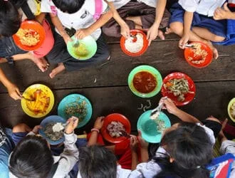 Tranh luận đói ăn